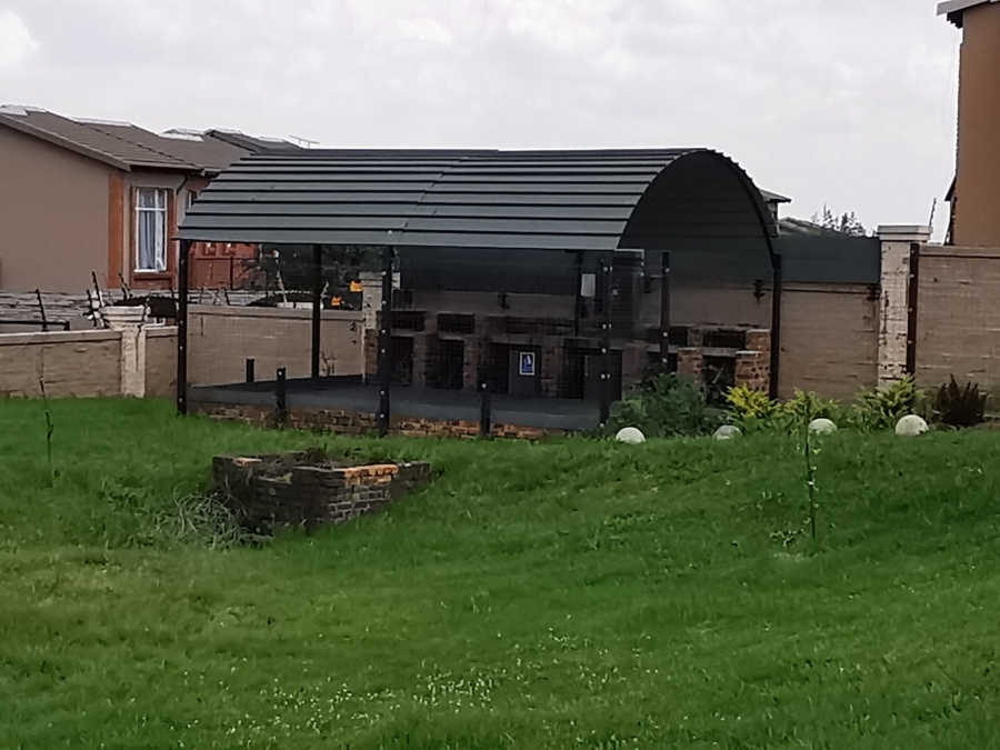 2 Bedroom Property for Sale in Laser Park Gauteng