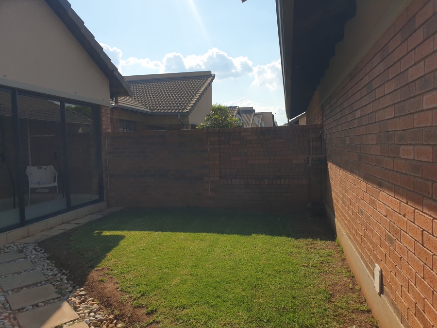 To Let 2 Bedroom Property for Rent in Equestria Gauteng