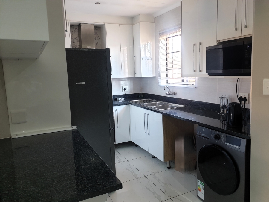 To Let 2 Bedroom Property for Rent in Equestria Gauteng