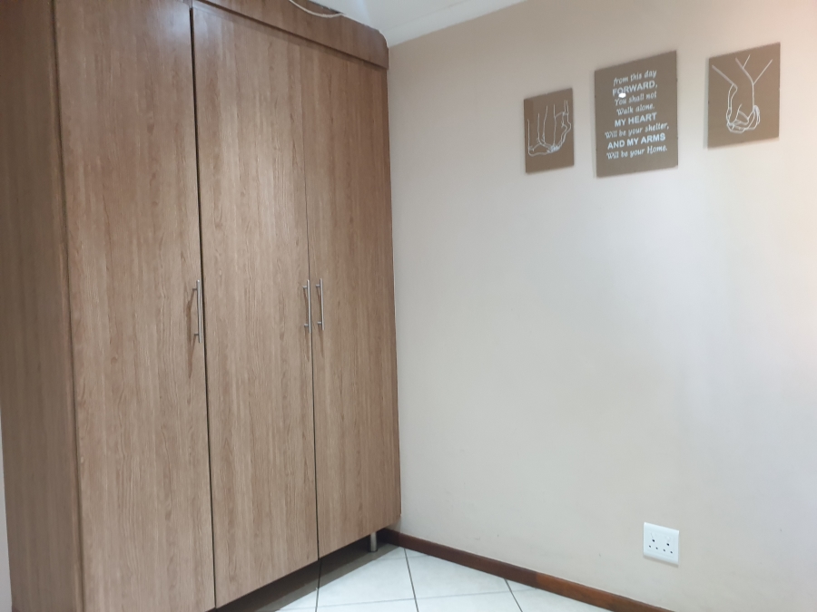 To Let 2 Bedroom Property for Rent in Equestria Gauteng
