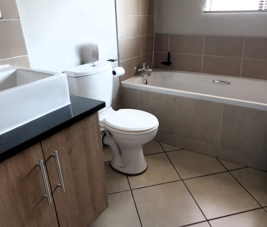 To Let 2 Bedroom Property for Rent in Equestria Gauteng