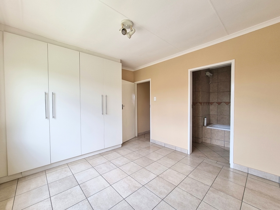 2 Bedroom Property for Sale in Vorna Valley Gauteng