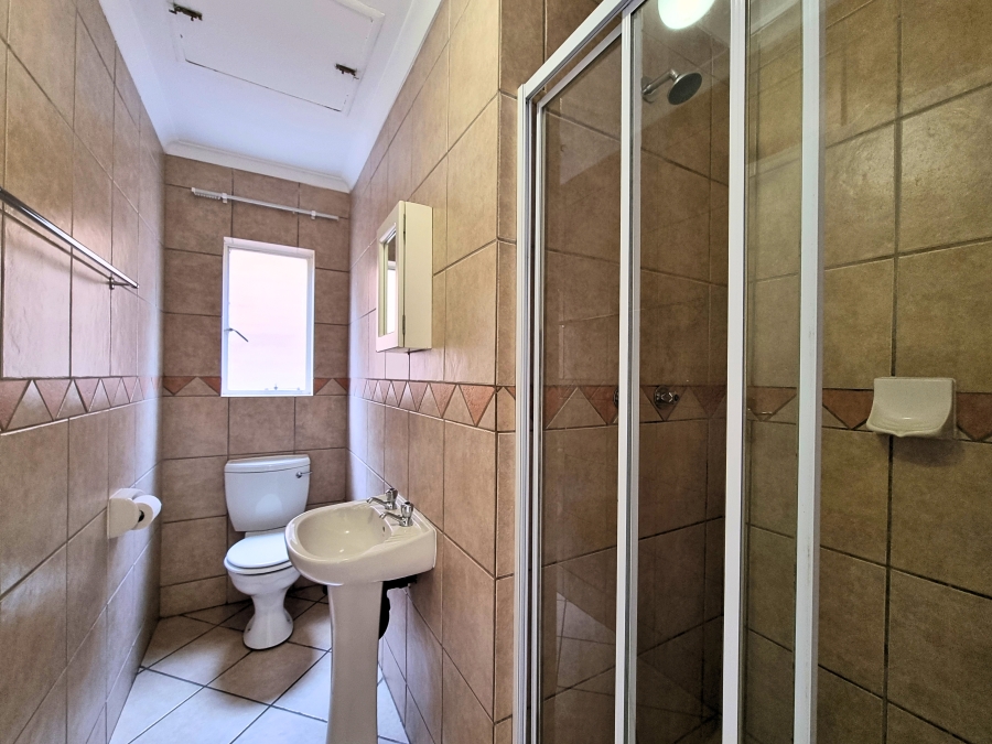 2 Bedroom Property for Sale in Vorna Valley Gauteng