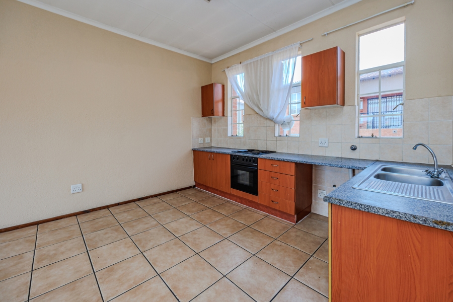 2 Bedroom Property for Sale in Laser Park Gauteng