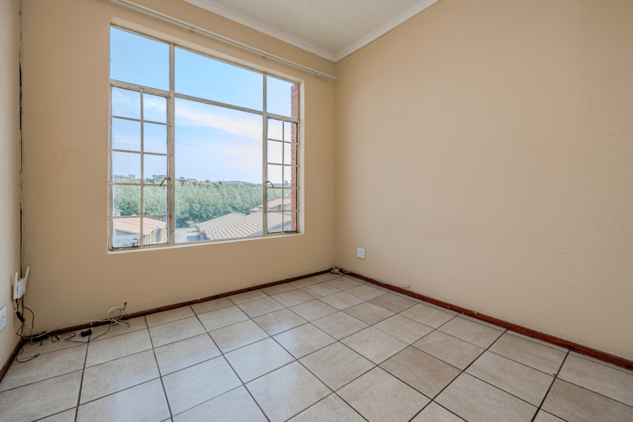 2 Bedroom Property for Sale in Laser Park Gauteng