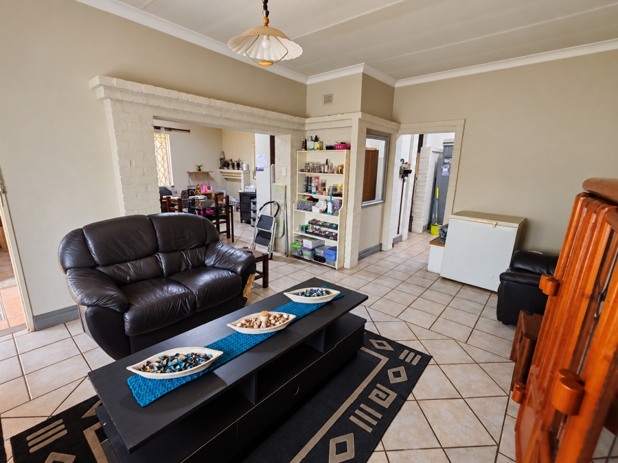 5 Bedroom Property for Sale in Pretoria Gardens Gauteng