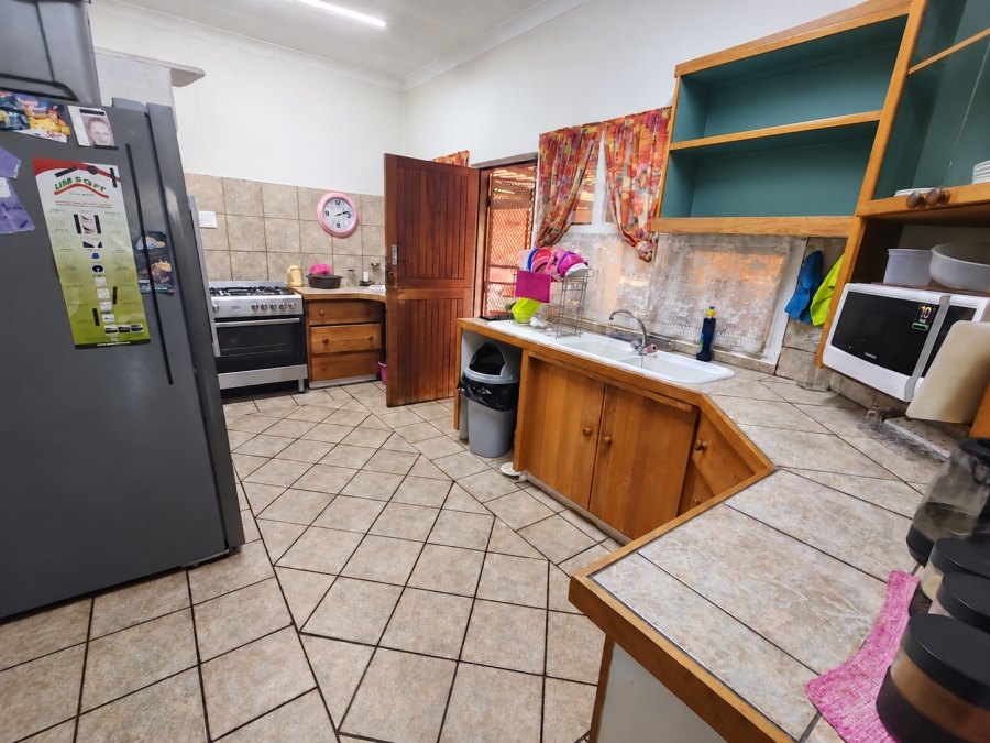 5 Bedroom Property for Sale in Pretoria Gardens Gauteng