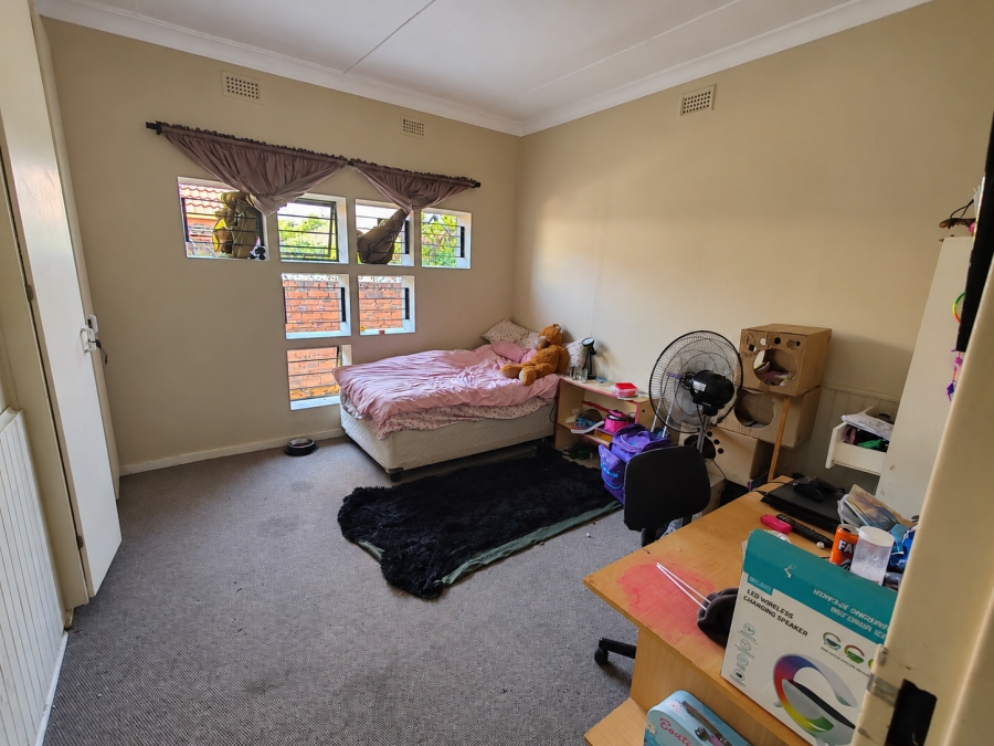 5 Bedroom Property for Sale in Pretoria Gardens Gauteng