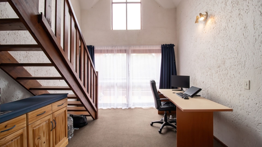 1 Bedroom Property for Sale in Sunninghill Gauteng