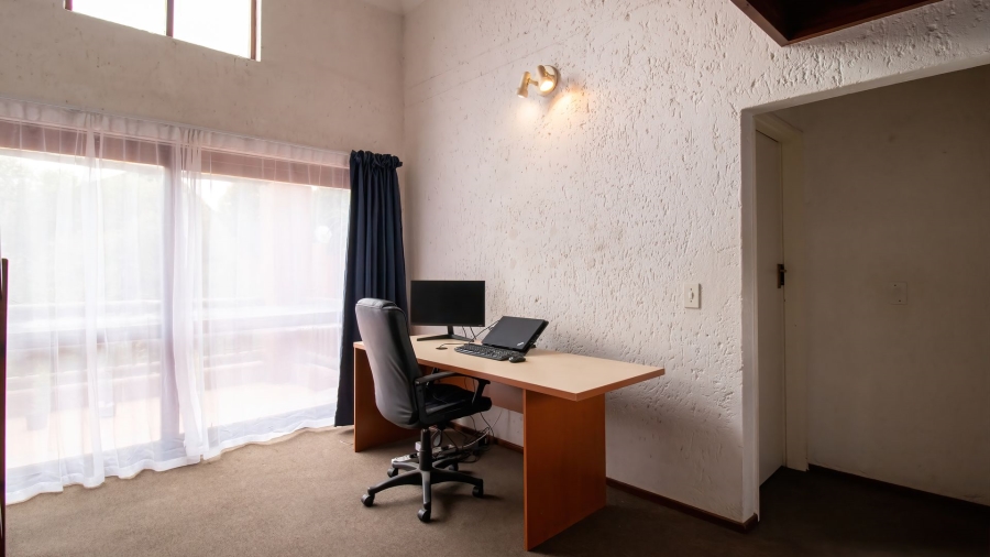 1 Bedroom Property for Sale in Sunninghill Gauteng