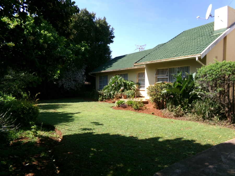 To Let 3 Bedroom Property for Rent in Wilro Park Gauteng
