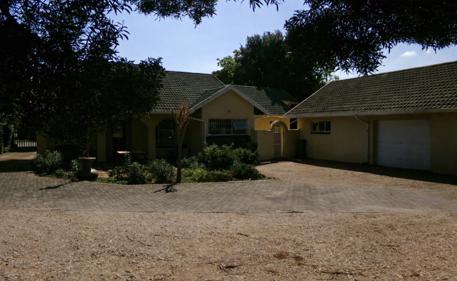 To Let 3 Bedroom Property for Rent in Wilro Park Gauteng