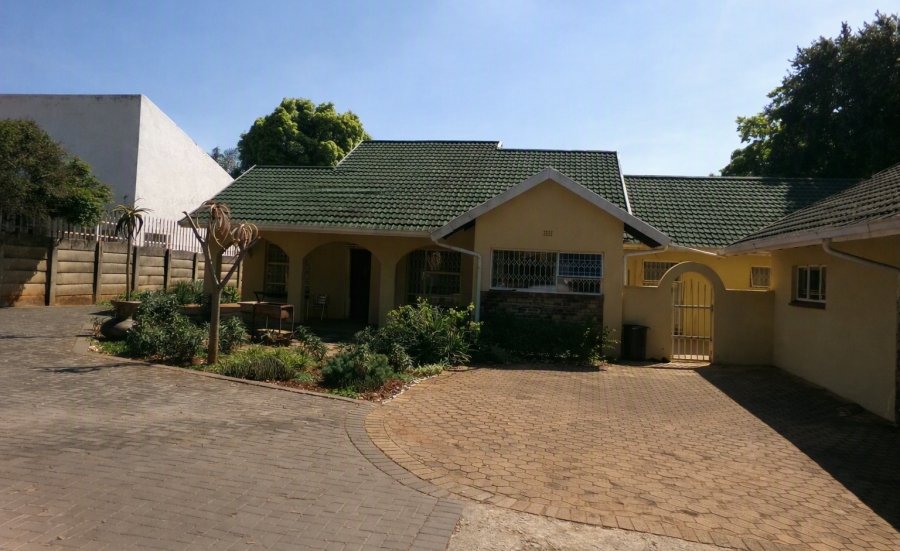 To Let 3 Bedroom Property for Rent in Wilro Park Gauteng