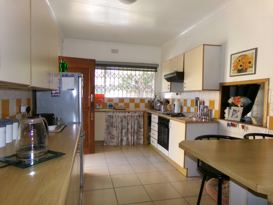 To Let 3 Bedroom Property for Rent in Wilro Park Gauteng