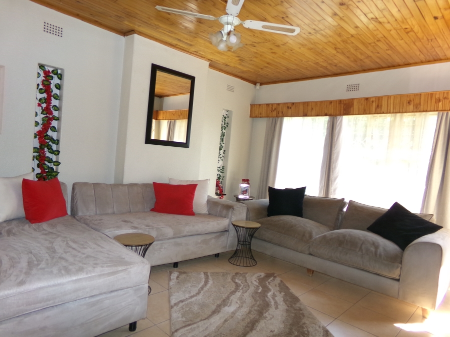 To Let 3 Bedroom Property for Rent in Wilro Park Gauteng