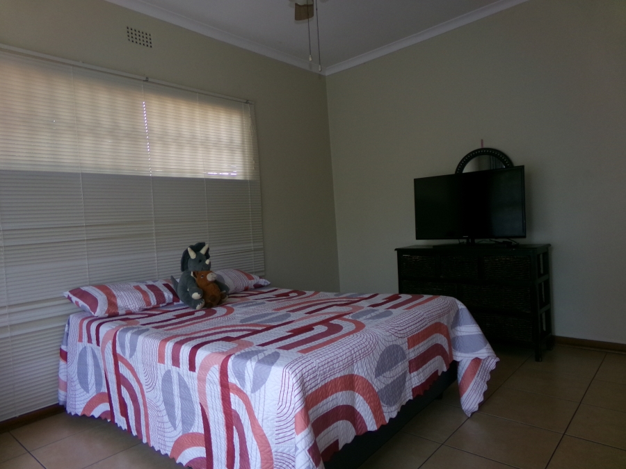 To Let 3 Bedroom Property for Rent in Wilro Park Gauteng