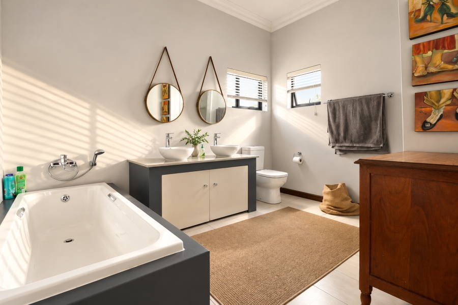 4 Bedroom Property for Sale in Waterfall Country Village Gauteng