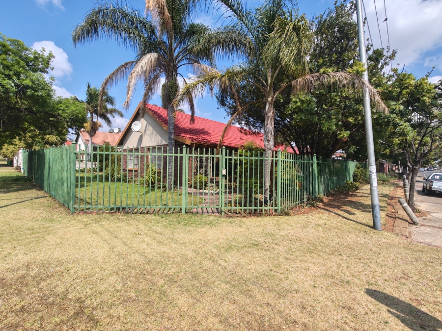3 Bedroom Property for Sale in Pretoria Gardens Gauteng