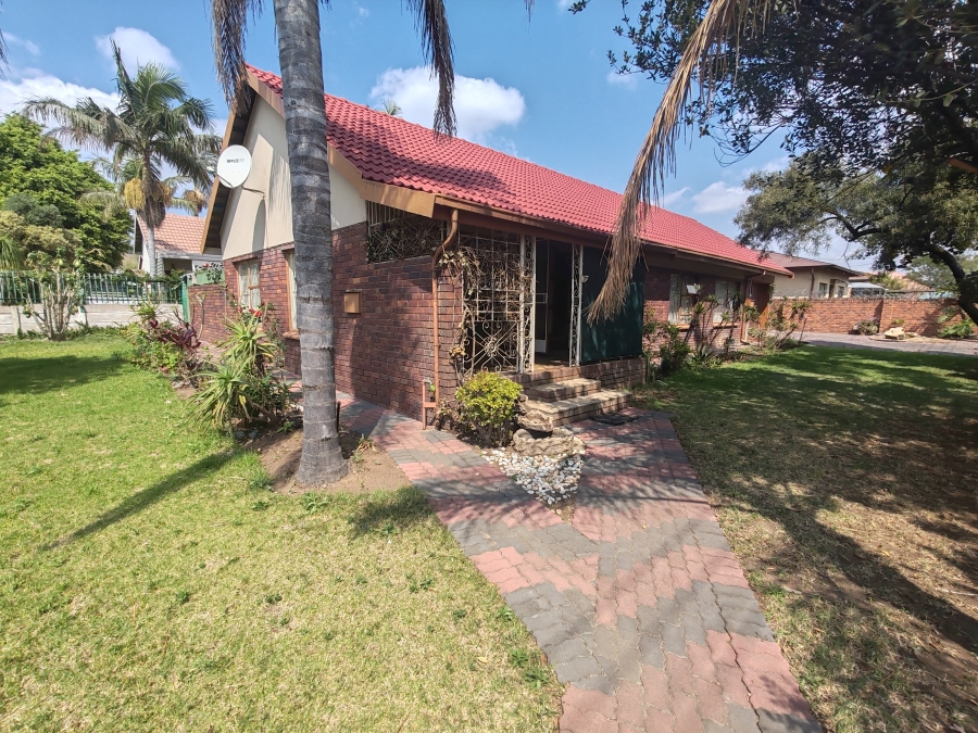 3 Bedroom Property for Sale in Pretoria Gardens Gauteng