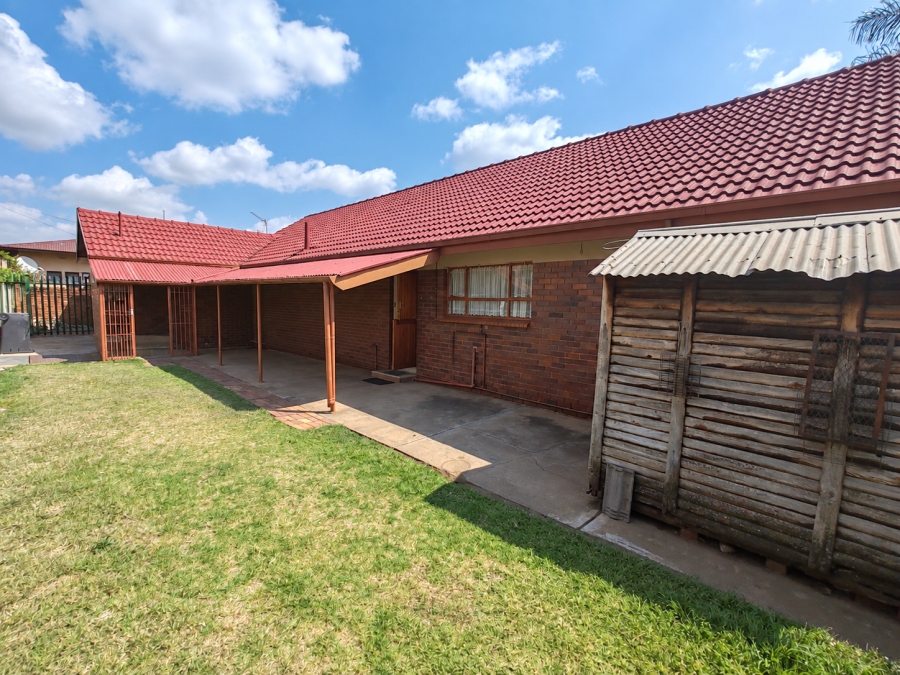 3 Bedroom Property for Sale in Pretoria Gardens Gauteng