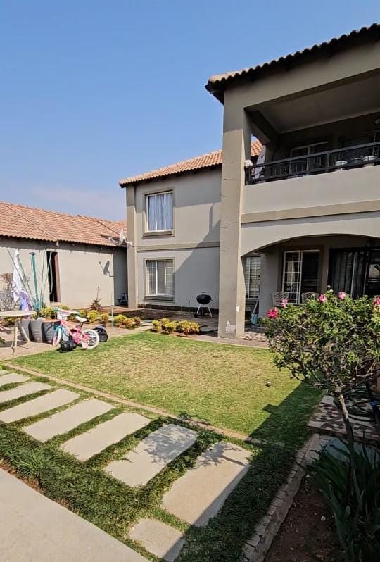3 Bedroom Property for Sale in Florida Glen Gauteng