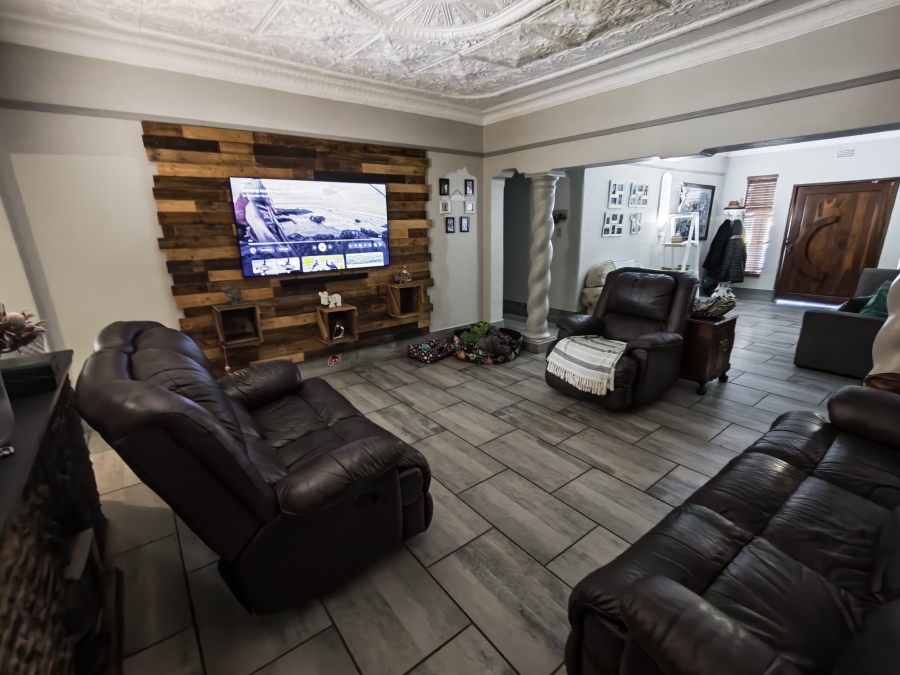 5 Bedroom Property for Sale in Pretoria North Gauteng