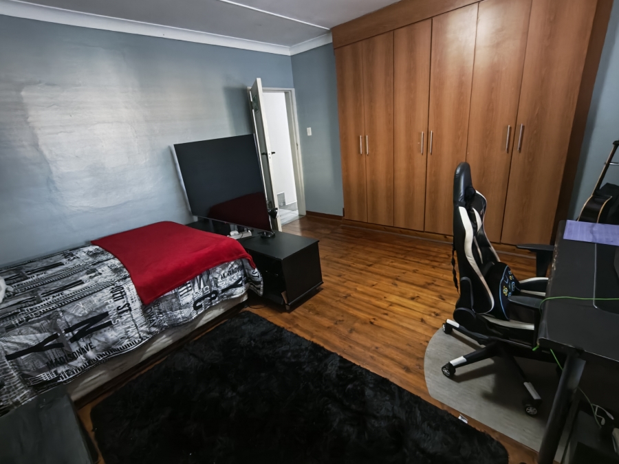 5 Bedroom Property for Sale in Pretoria North Gauteng
