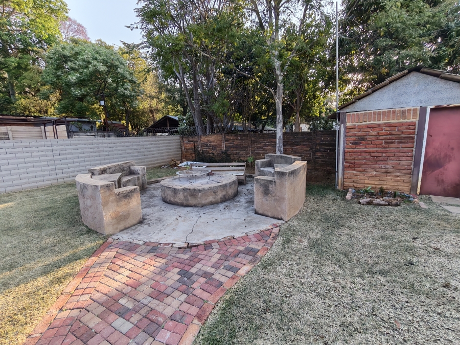 5 Bedroom Property for Sale in Pretoria North Gauteng