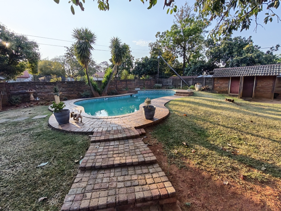 5 Bedroom Property for Sale in Pretoria North Gauteng