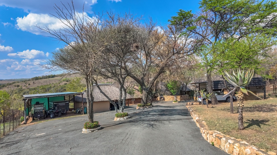 5 Bedroom Property for Sale in Lanseria Gauteng