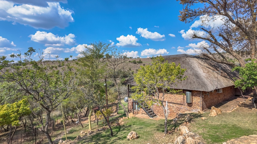 5 Bedroom Property for Sale in Lanseria Gauteng