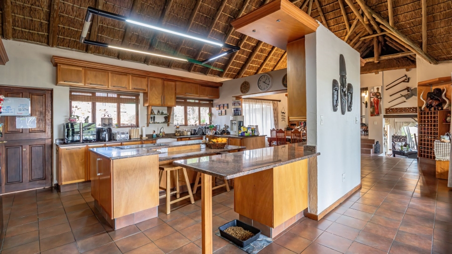 5 Bedroom Property for Sale in Lanseria Gauteng