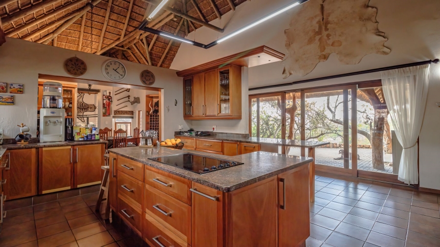 5 Bedroom Property for Sale in Lanseria Gauteng