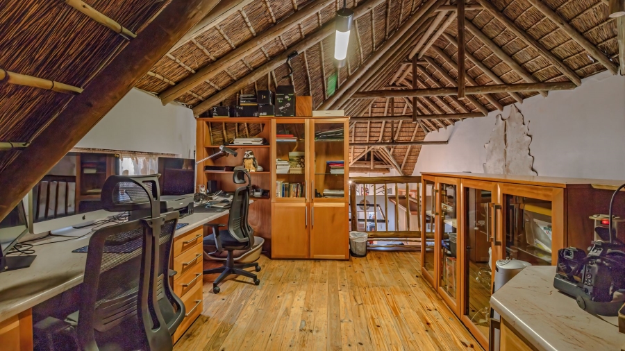 5 Bedroom Property for Sale in Lanseria Gauteng