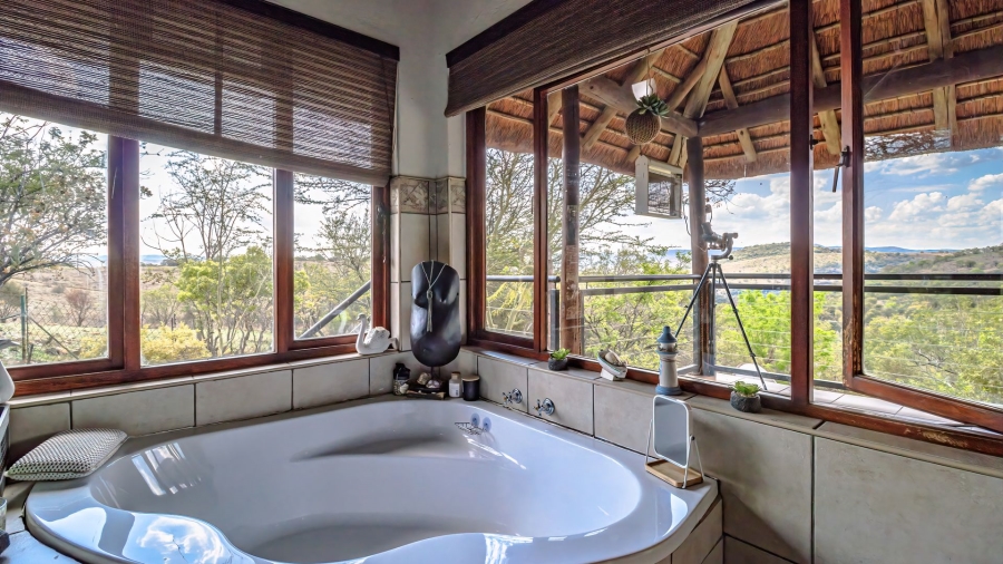 5 Bedroom Property for Sale in Lanseria Gauteng
