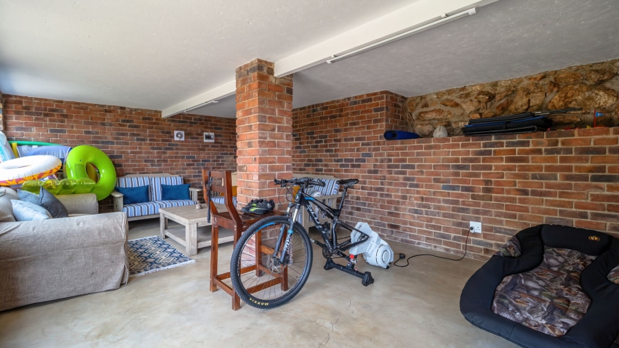 5 Bedroom Property for Sale in Lanseria Gauteng