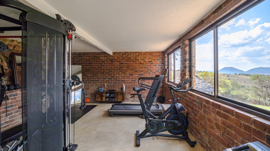 5 Bedroom Property for Sale in Lanseria Gauteng