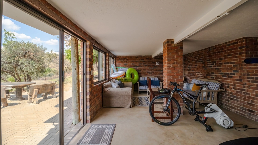 5 Bedroom Property for Sale in Lanseria Gauteng