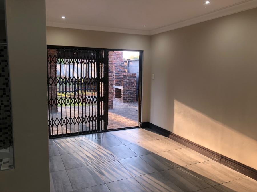 3 Bedroom Property for Sale in Three Rivers Gauteng