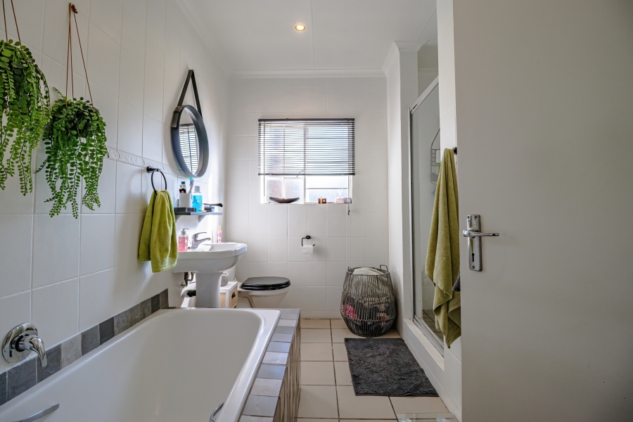 3 Bedroom Property for Sale in North Riding Gauteng