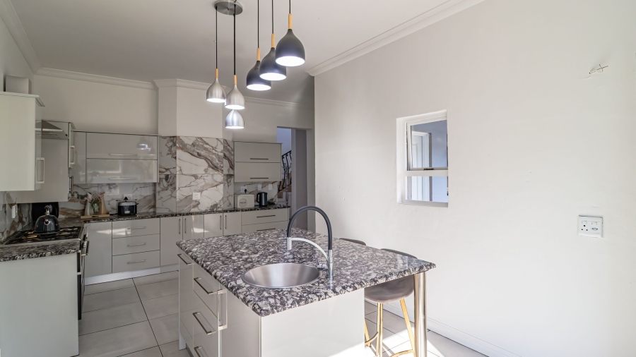 4 Bedroom Property for Sale in Dainfern Valley Gauteng