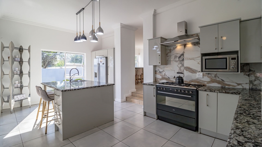 4 Bedroom Property for Sale in Dainfern Valley Gauteng