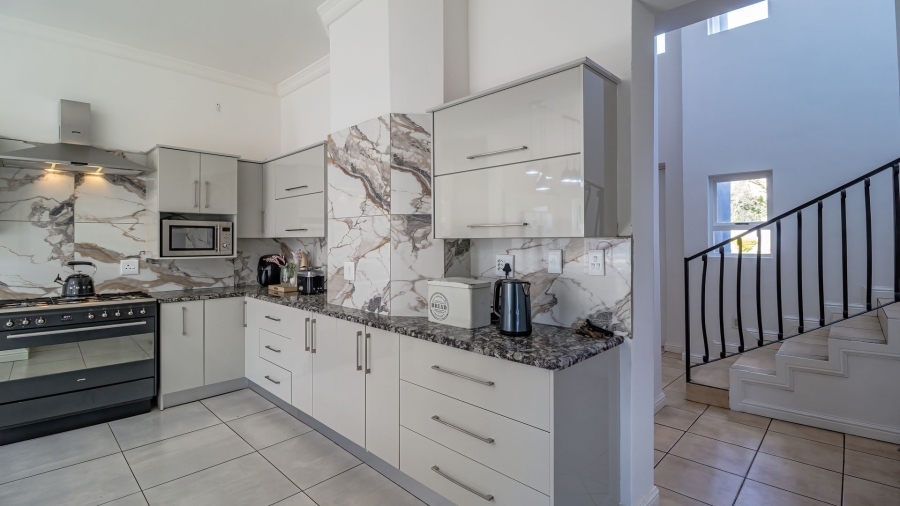 4 Bedroom Property for Sale in Dainfern Valley Gauteng