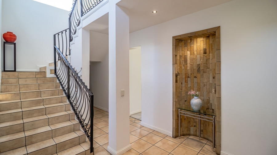 4 Bedroom Property for Sale in Dainfern Valley Gauteng