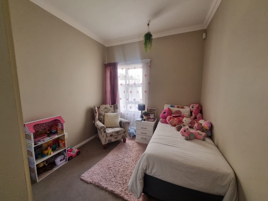 To Let 3 Bedroom Property for Rent in Greenstone Hill Gauteng