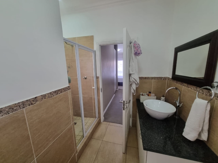 To Let 3 Bedroom Property for Rent in Greenstone Hill Gauteng