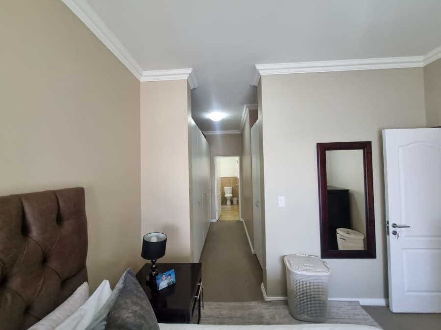 To Let 3 Bedroom Property for Rent in Greenstone Hill Gauteng