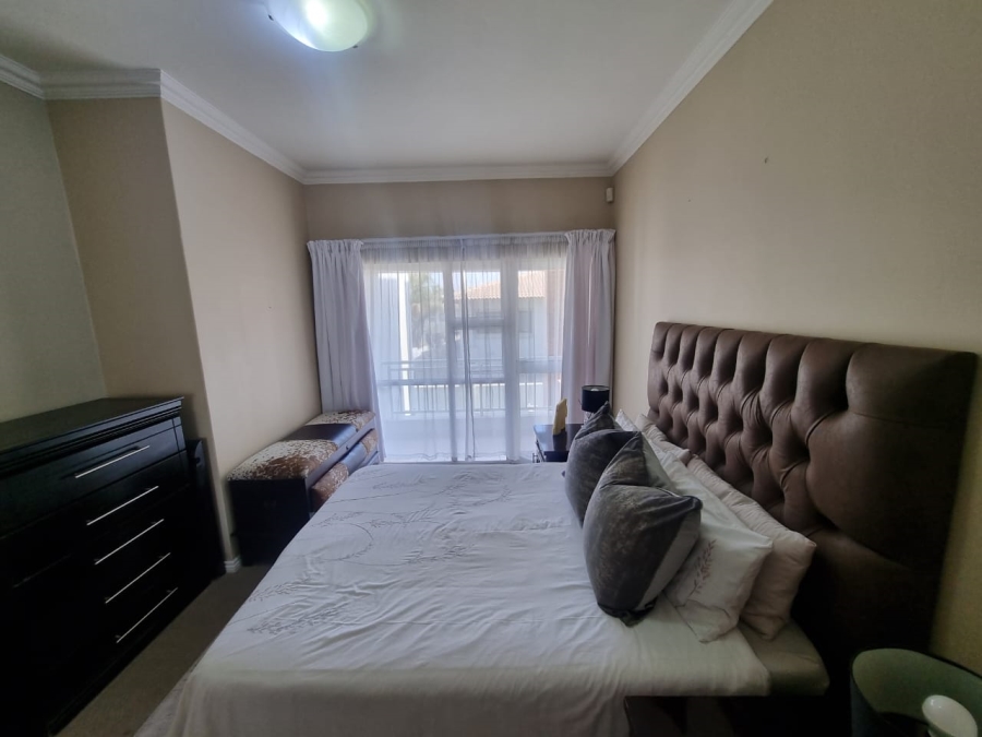 To Let 3 Bedroom Property for Rent in Greenstone Hill Gauteng