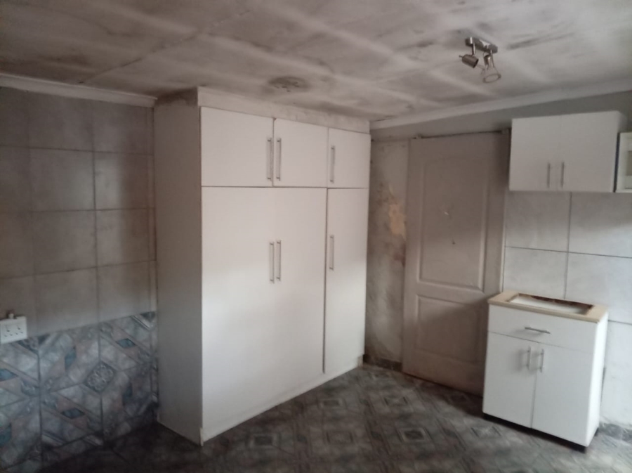 6 Bedroom Property for Sale in Cosmo City Gauteng