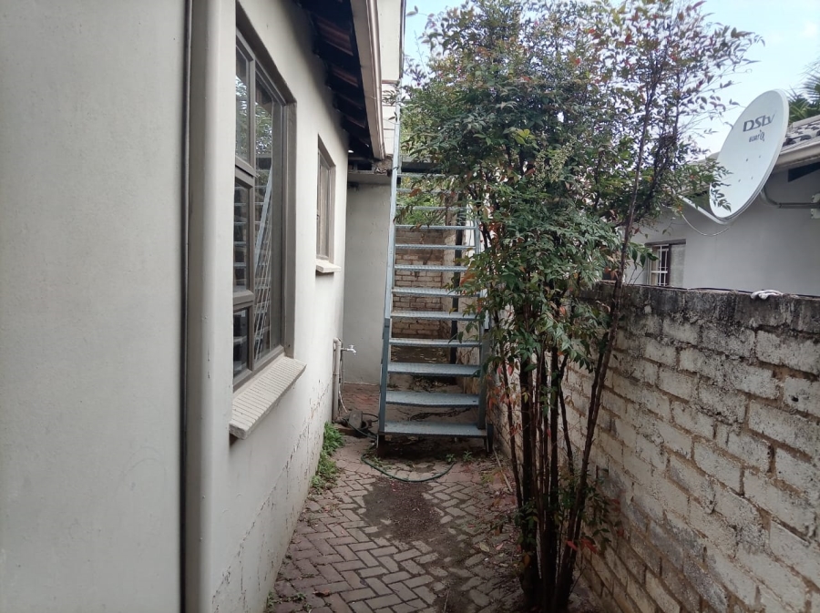 6 Bedroom Property for Sale in Cosmo City Gauteng